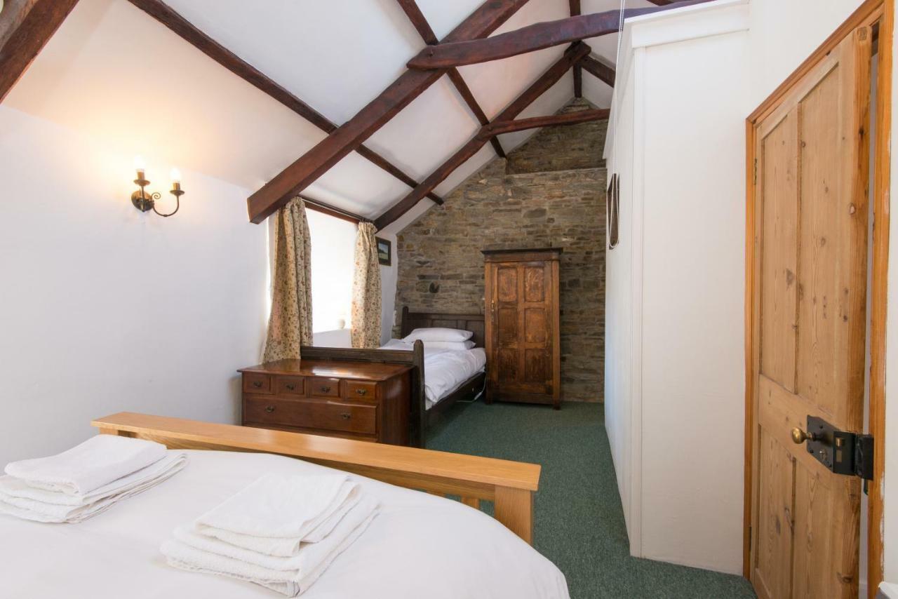Hallagather Farmhouse Crackington Haven Extérieur photo